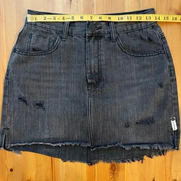 One Teaspoon High Waist Mini Skirt Distressed Ripped Vintage Black Festival - Picture 6 of 12